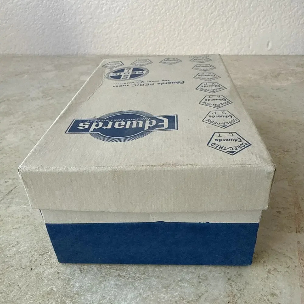 Edwards Vintage Children's White Leather Shoes Size 4D Original 1971
